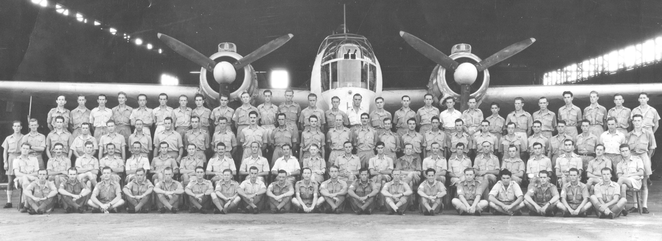 No 621 Sqn Aircrew - 1945