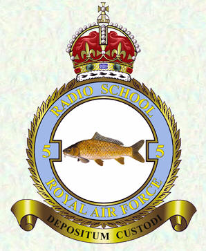 Badge - No 5 Radio School