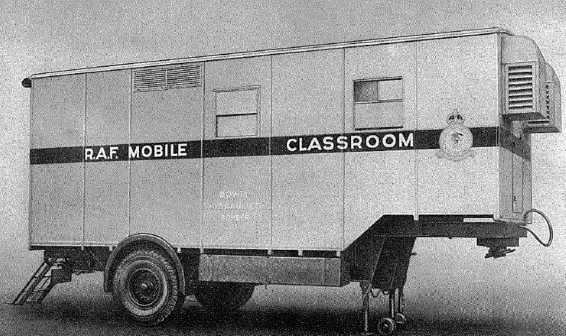 Tasker semi-trailer, 8 ton, 2-wheel, drop frame, equipped as mobile classroom