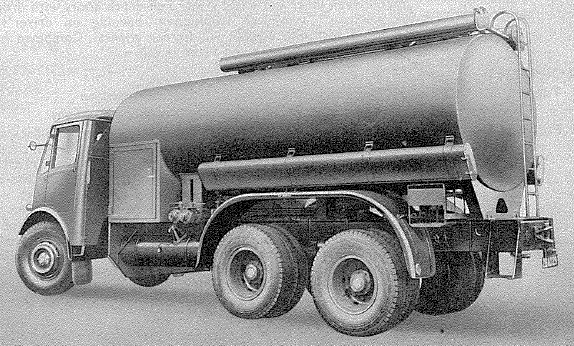 AEC, 6x4, Mammoth Major Mk 3 (Type 3671H) chassis equipped with 2,500 gallon fuel carrying tank (Steel Barrel) - from rear