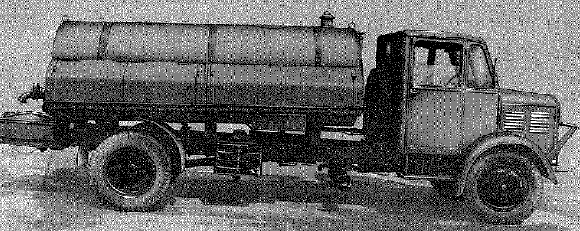 Dennis, 5 ton, 4x2, 750 gallon sullage tender